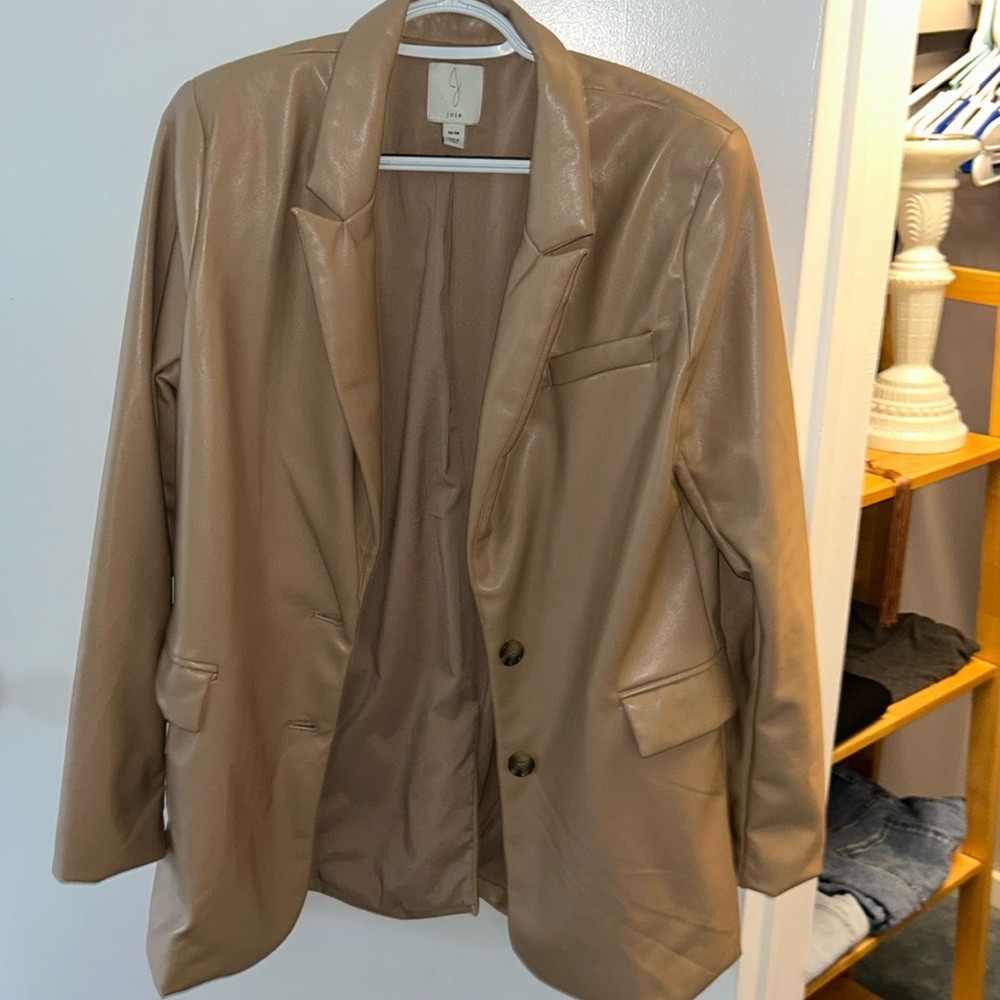 Jolie Blazer